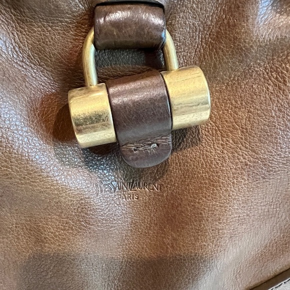 NEW ARRIVAL: Yves Saint Laurent Muse Large Tote Bag - Picture 8 of 15